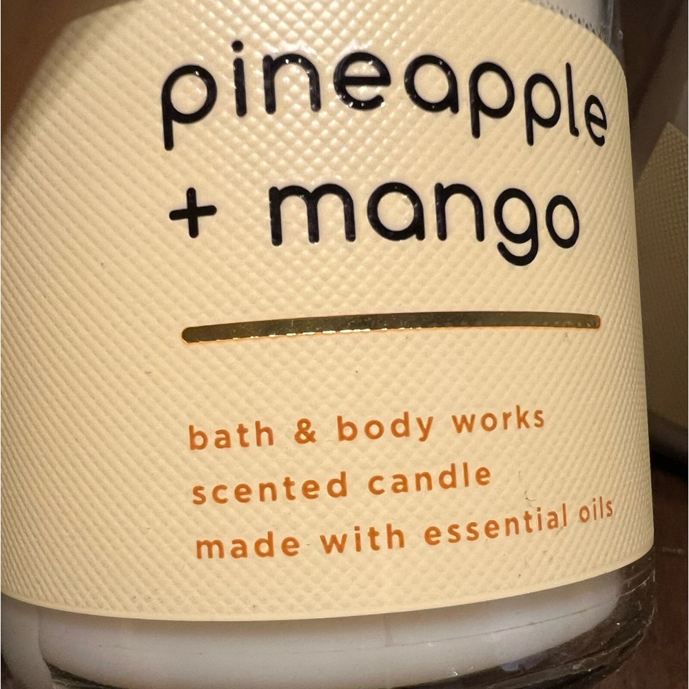 Bath and Body Works Pineapple & Mango Single Wick Candles Set of 2 - Picture 6 of 6